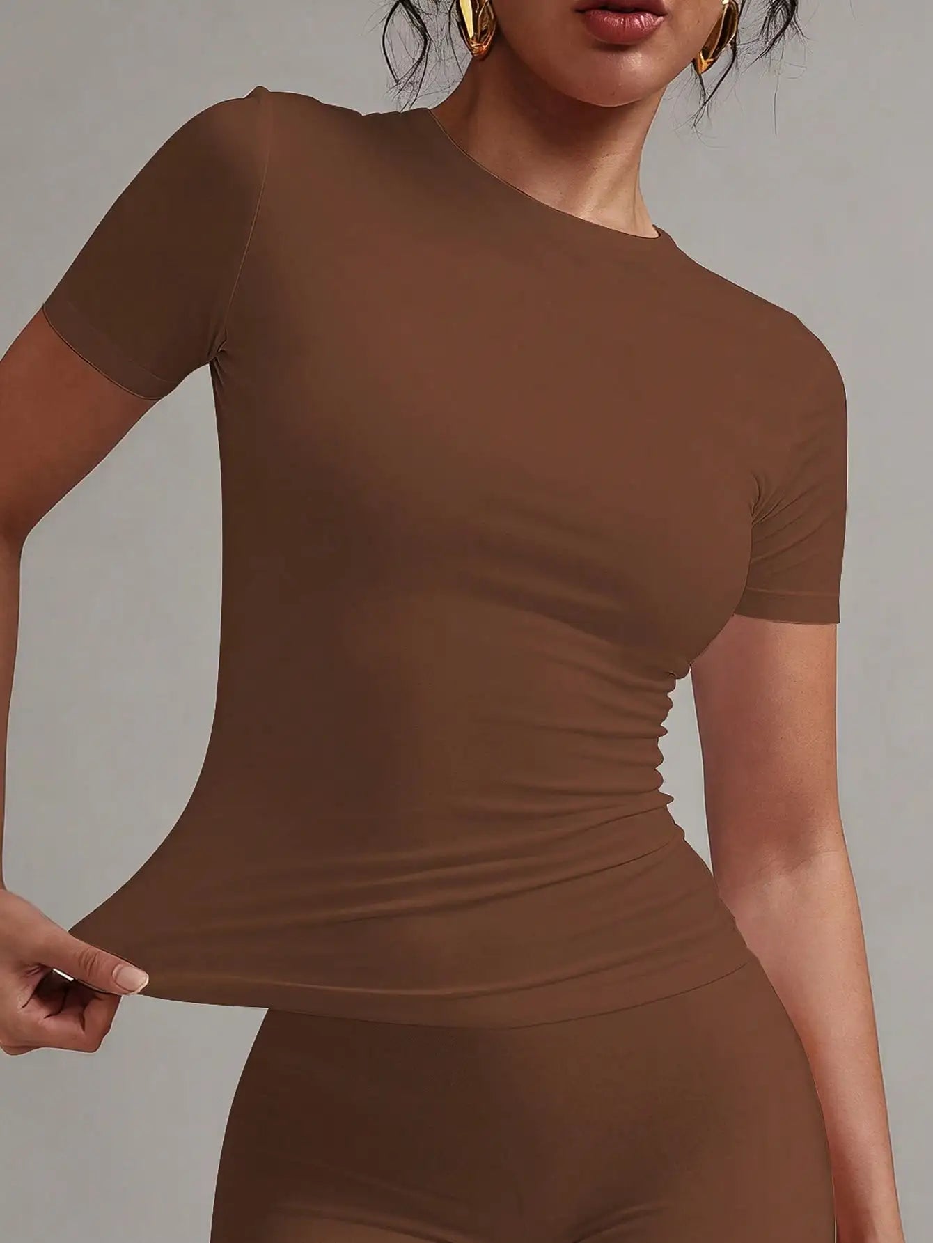 Women's Round Neck Short Sleeve Fitted T Shirt For Summer Casual