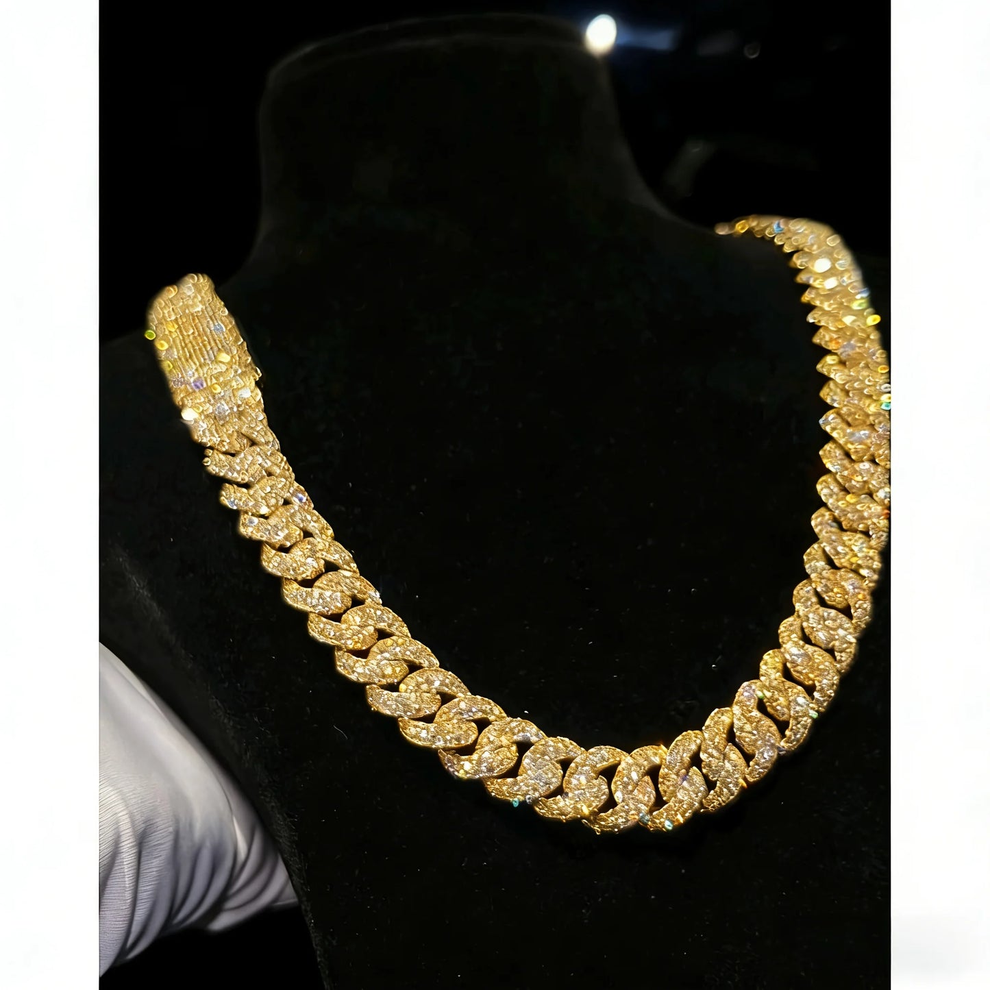 Men'S Heavy Luxury Cuban Chain Necklace | Hip Hop Rapper Style with moissanite, Durable 18K Gold Plated Goldene Metal, Ideal for