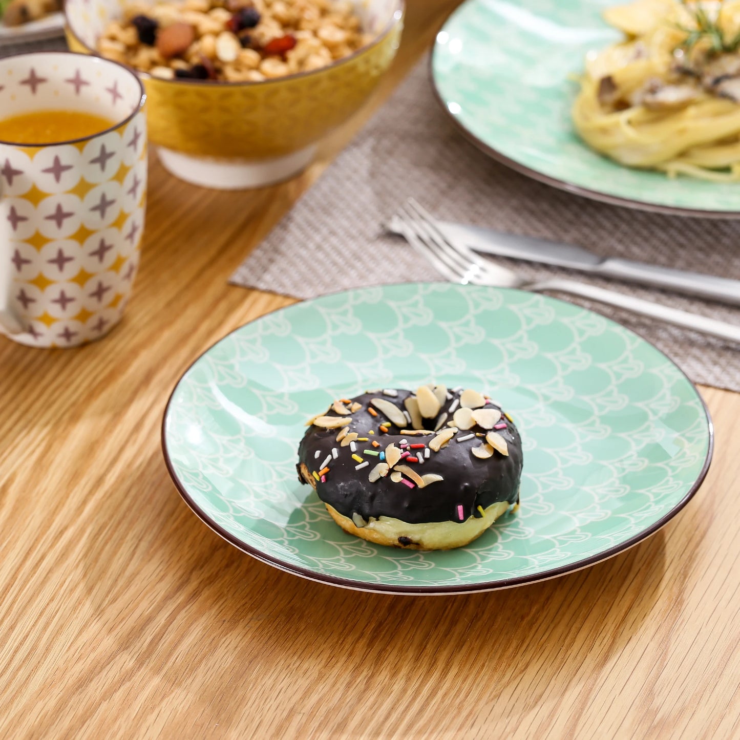 MALACASA Tulip Porcelain Dinnerware Set 4 Design Collection