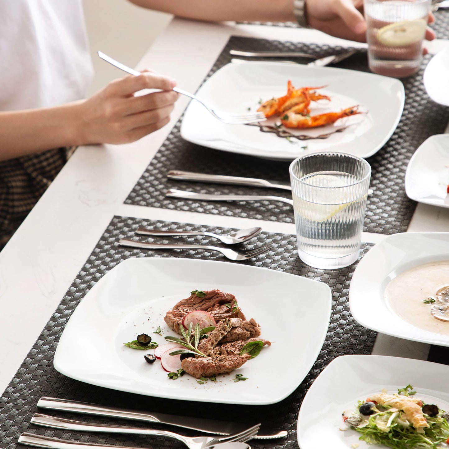 MALACASA Julia Porcelain Dinnerware Set Service For 6