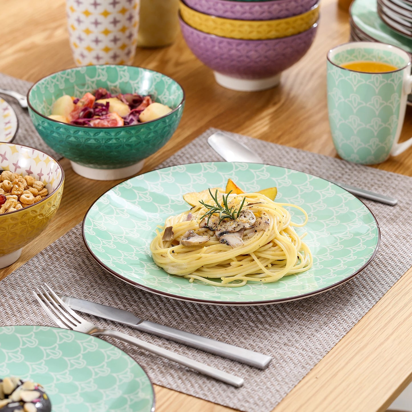 MALACASA Tulip Porcelain Dinnerware Set 4 Design Collection