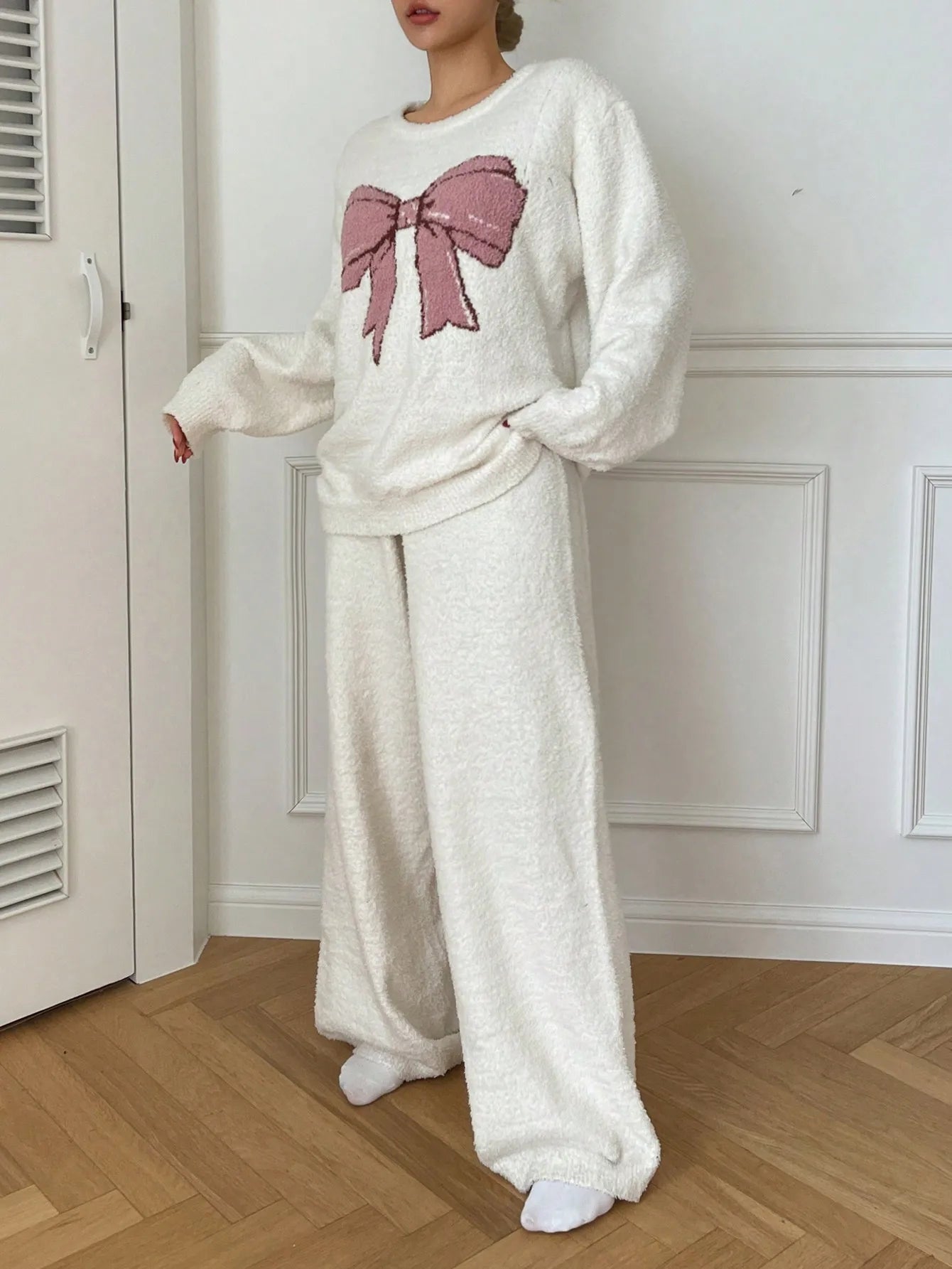 Fluffy Bow Print Pajama Set for Women