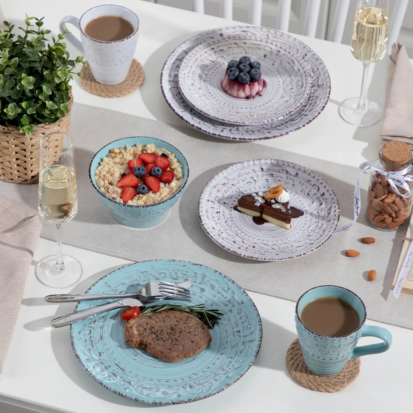 MALACASA Ceramic Dinnerware Set for 4 Plates, Bowls, Mugs