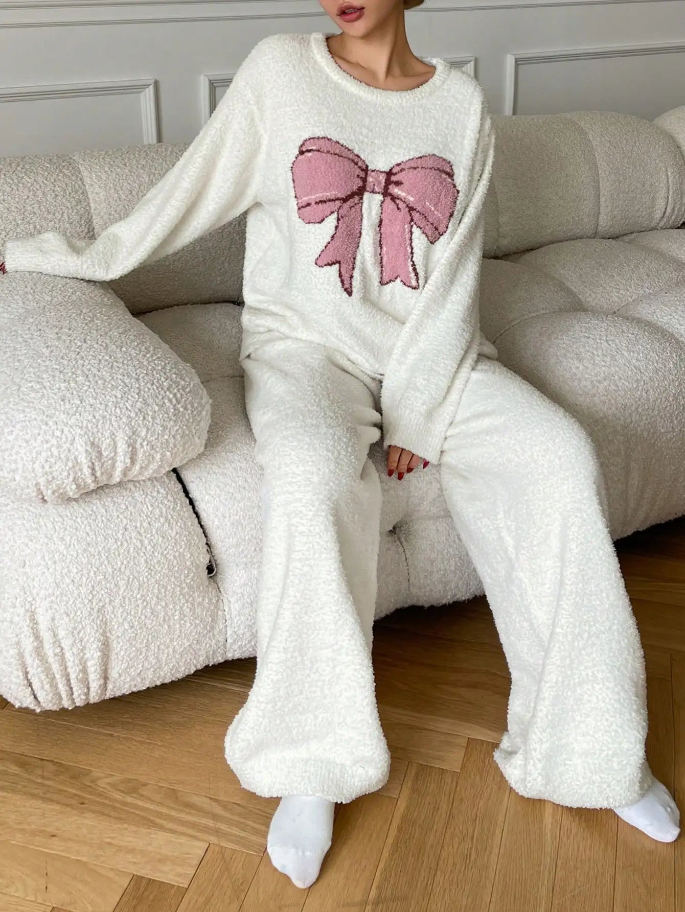 Fluffy Bow Print Pajama Set for Women