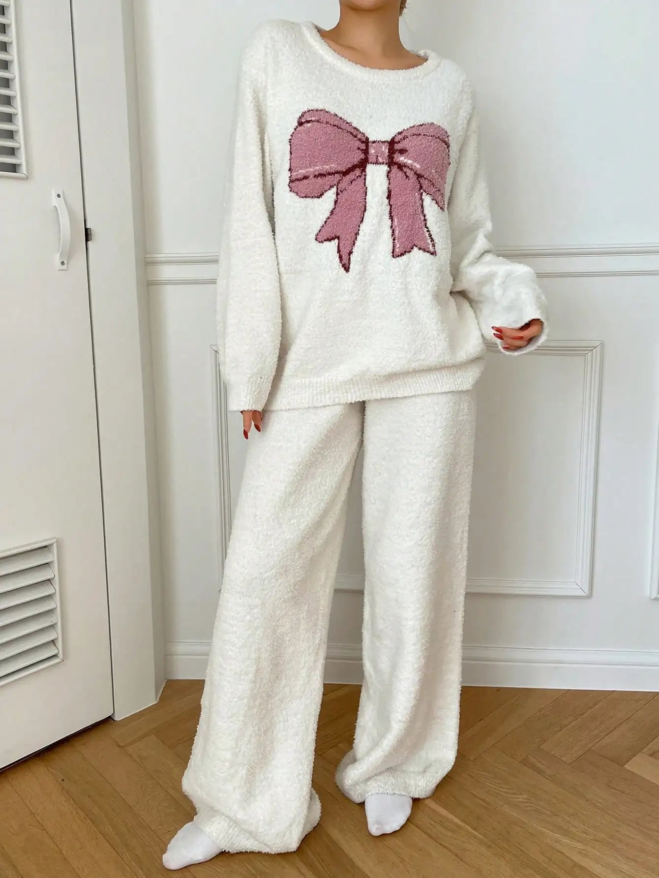 Fluffy Bow Print Pajama Set for Women