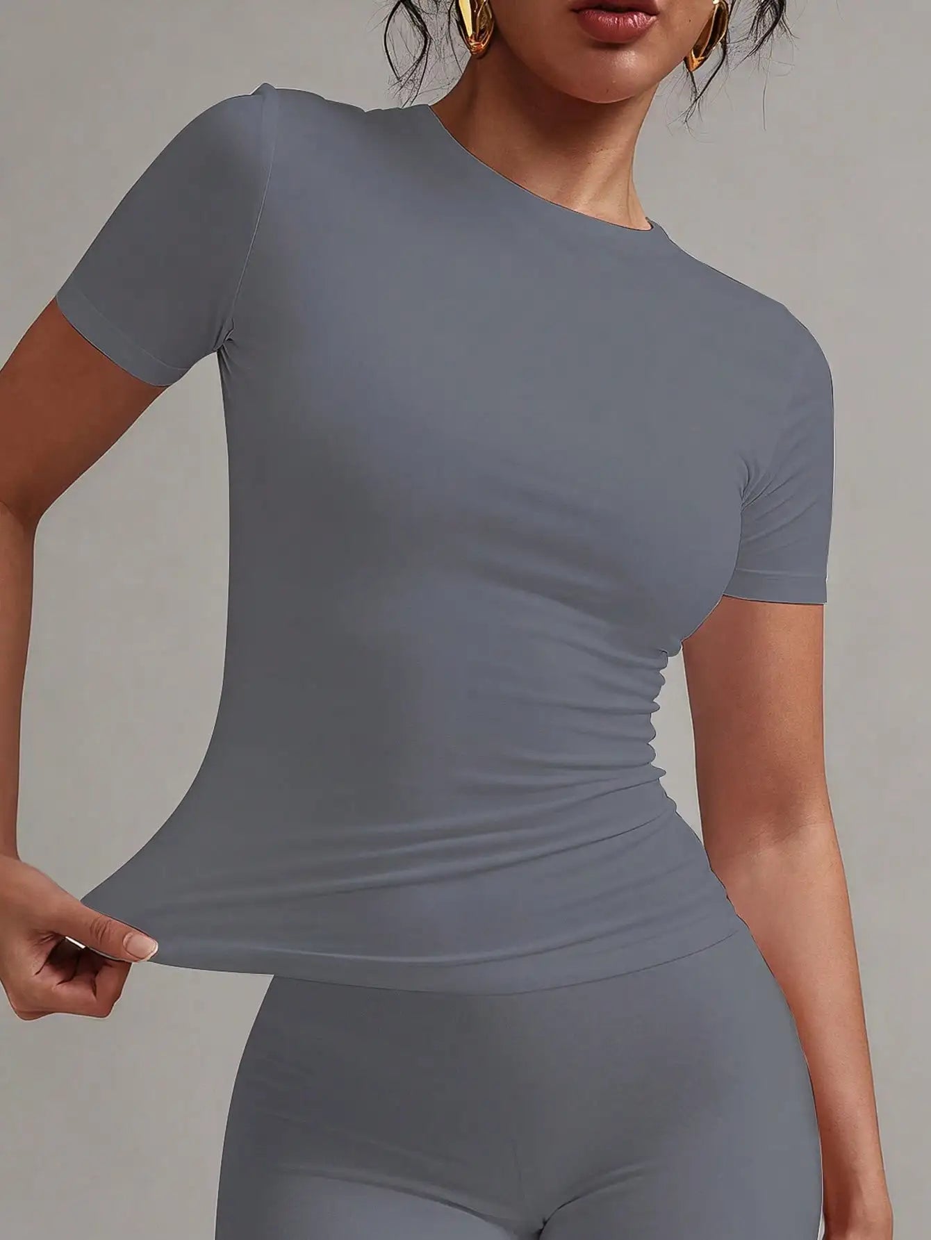 Women's Round Neck Short Sleeve Fitted T Shirt For Summer Casual