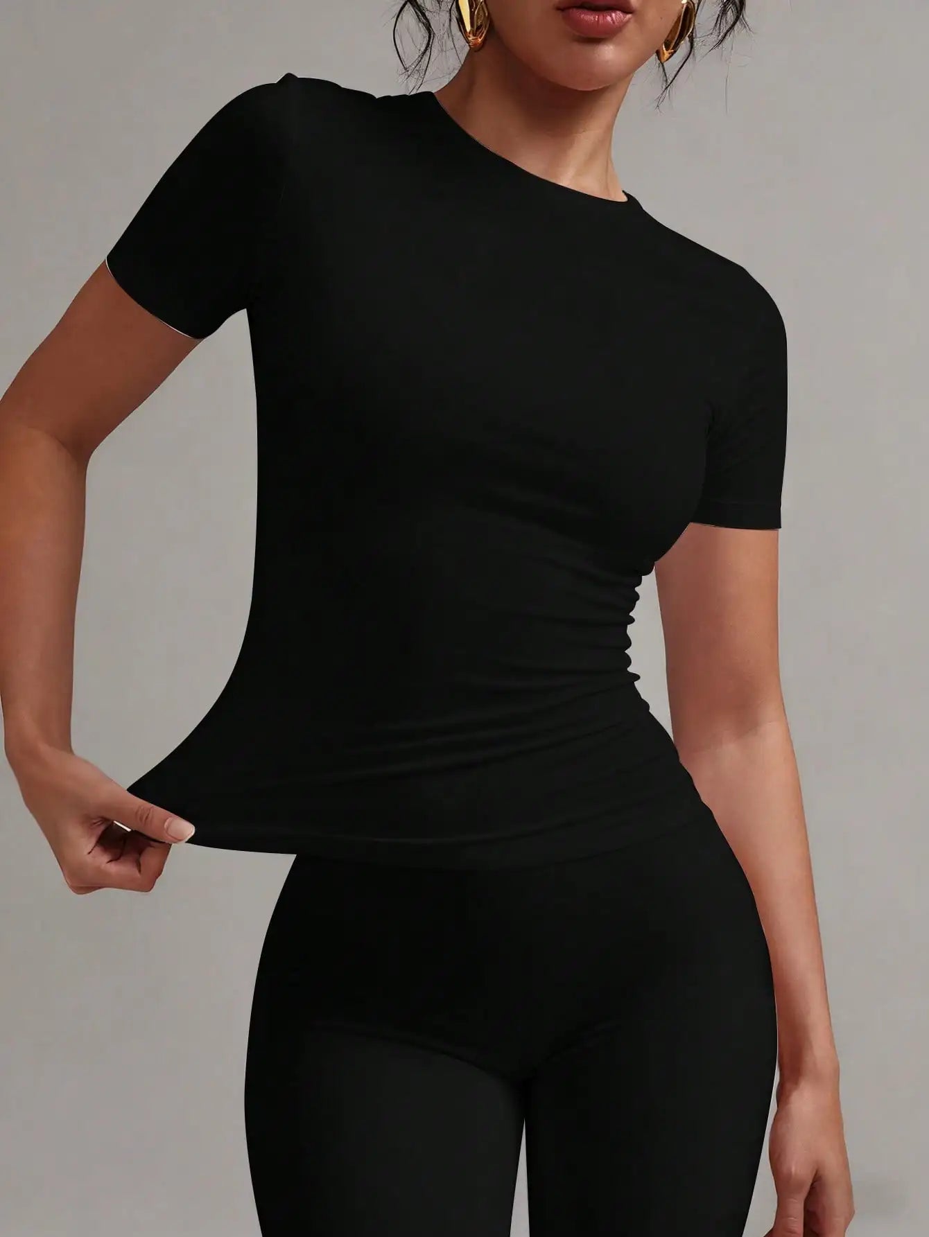 Women's Round Neck Short Sleeve Fitted T Shirt For Summer Casual