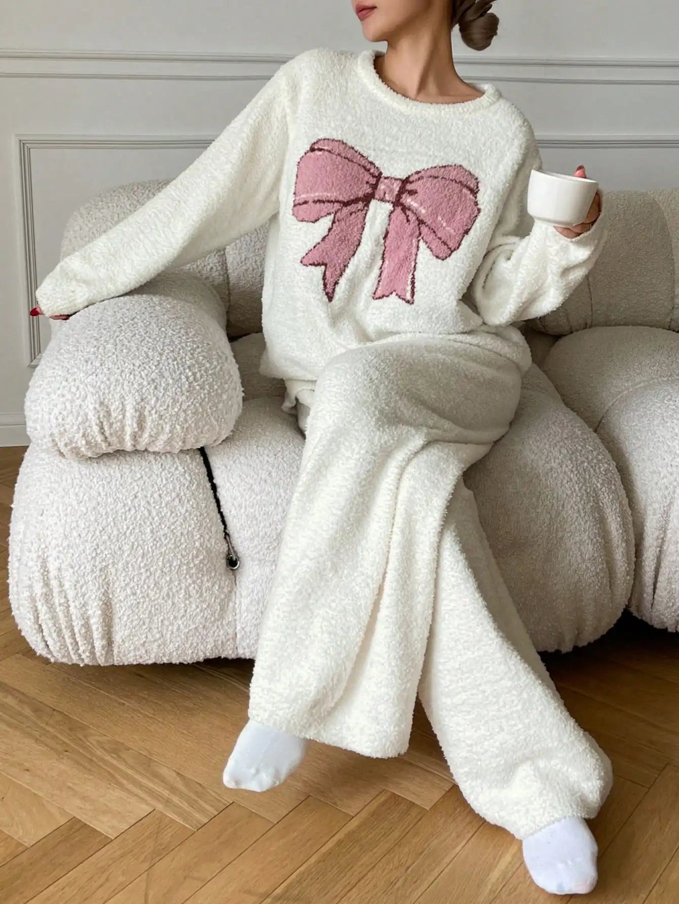 Fluffy Bow Print Pajama Set for Women