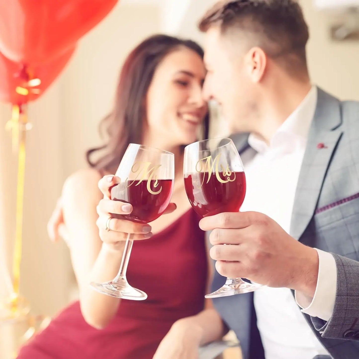 Mr And Mrs Premium Romantic Wine Glass Gift Box Set