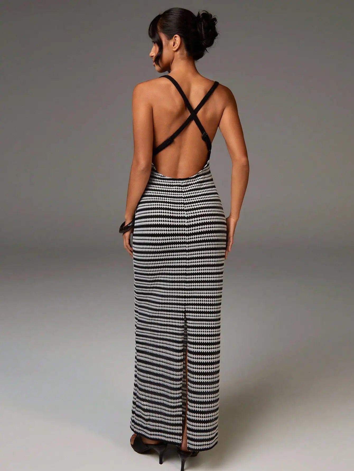 Elegant Geometric Knit Maxi Dress With Cross Back Straps