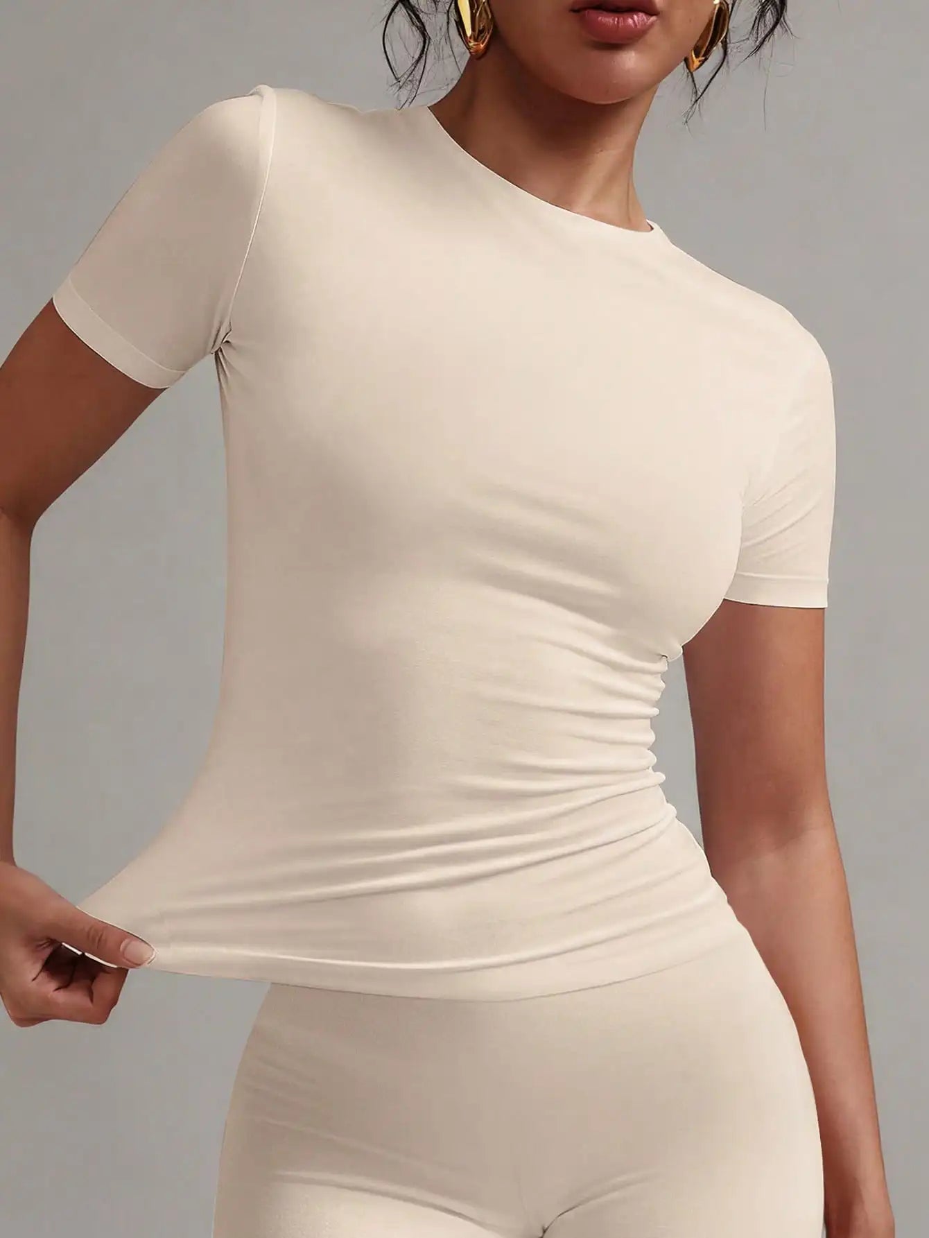 Women's Round Neck Short Sleeve Fitted T Shirt For Summer Casual